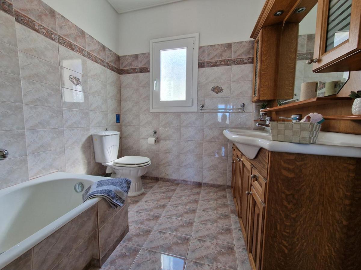 Villa Liana : Luxury Villa With Fantastic Sea View, Near Airport Porto Rafti Exterior photo