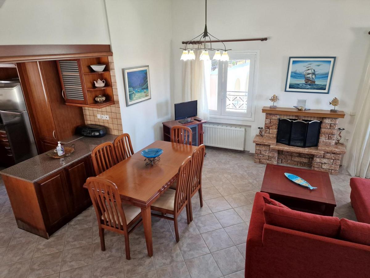 Villa Liana : Luxury Villa With Fantastic Sea View, Near Airport Porto Rafti Exterior photo